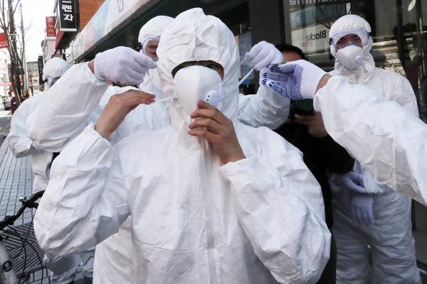 شمار مبتلایان به کرونا در جهان از 3 میلیون و 800 هزار نفر گذشت شمار مبتلایان به کرونا در جهان از 3 میلیون و 800 هزار نفر گذشت